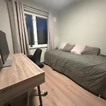 Modern And Cozy Apartment Near The City Centre