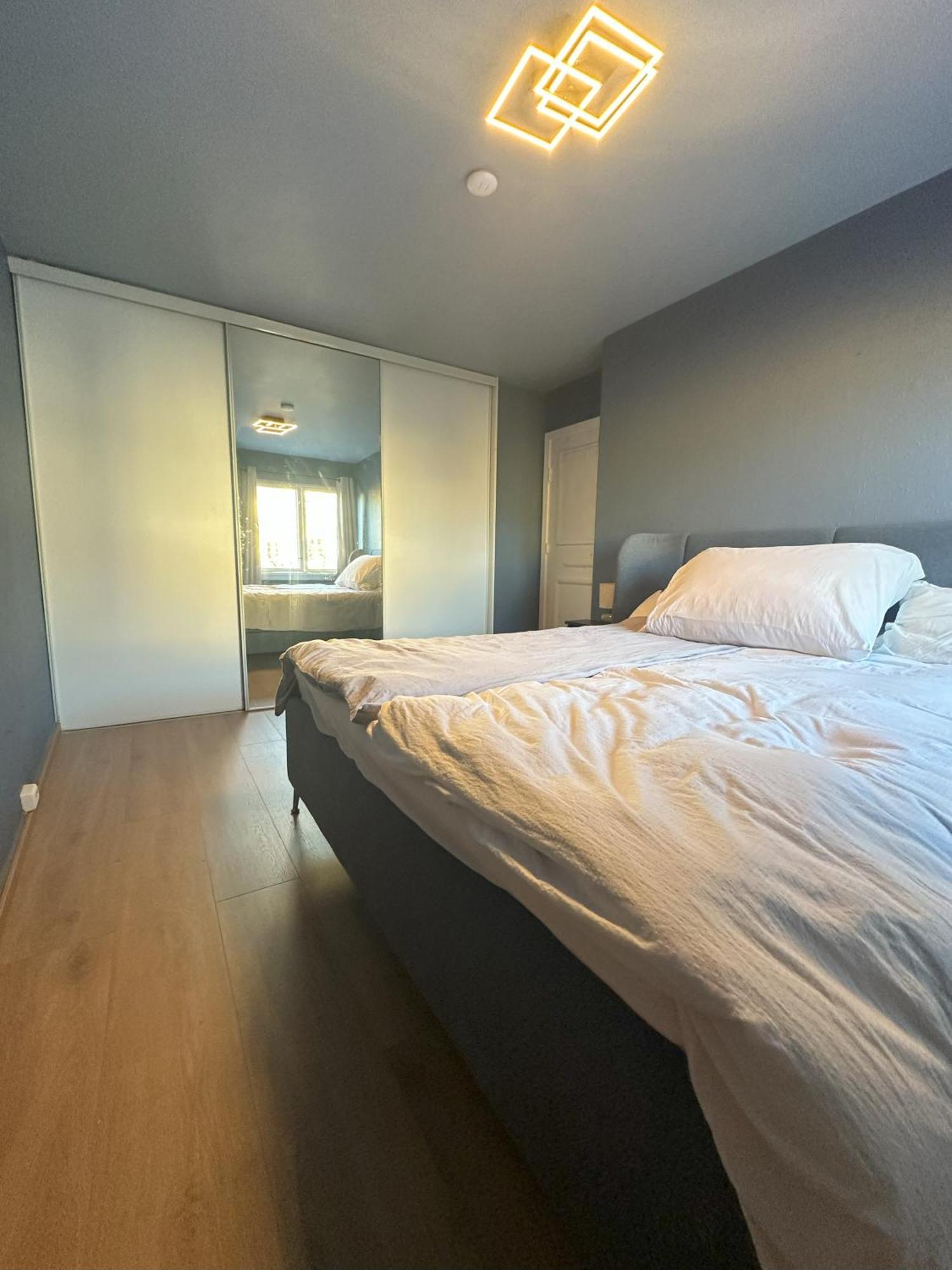 Modern And Cozy Near The Centre